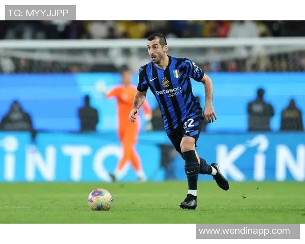 国米官方宣布姆希塔良左大腿半腱肌受伤预计缺阵一个月