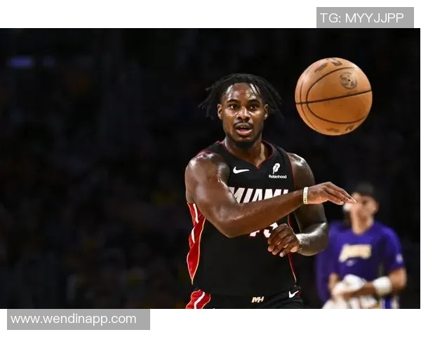 斯波称赞小米切尔创造机会能力强调其攻击性对球队的重要性 斯波称赞小米切尔创造机会能力强调其攻击性对球队的重要性