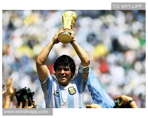 阿根廷队深情怀念马拉多纳：你永远活在我们心中每一天